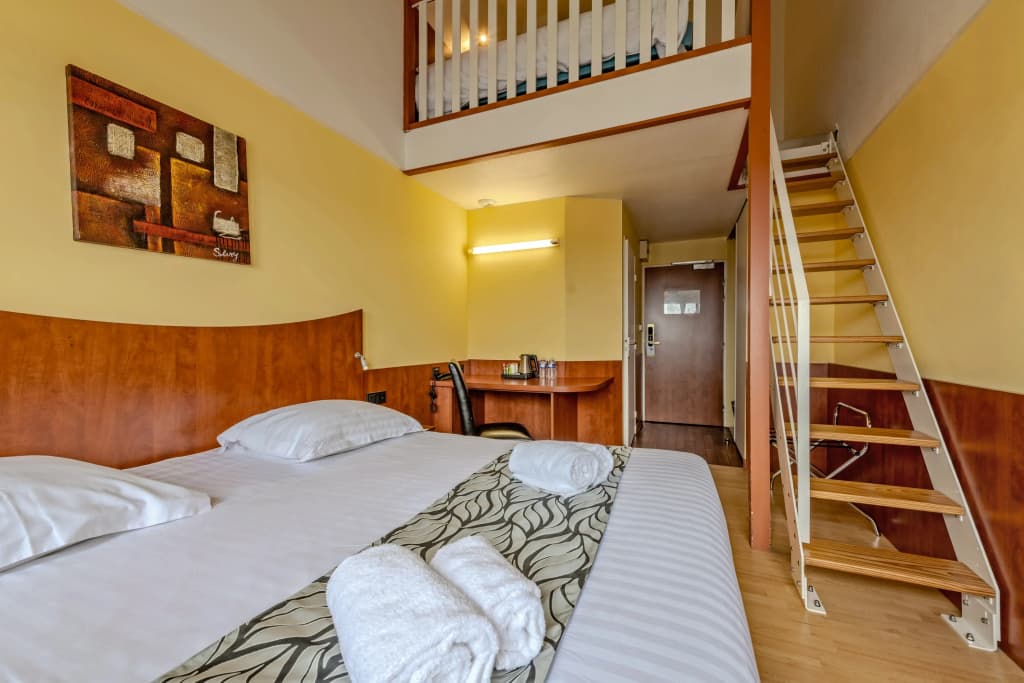 Logis Hotel Center - Photo 3
