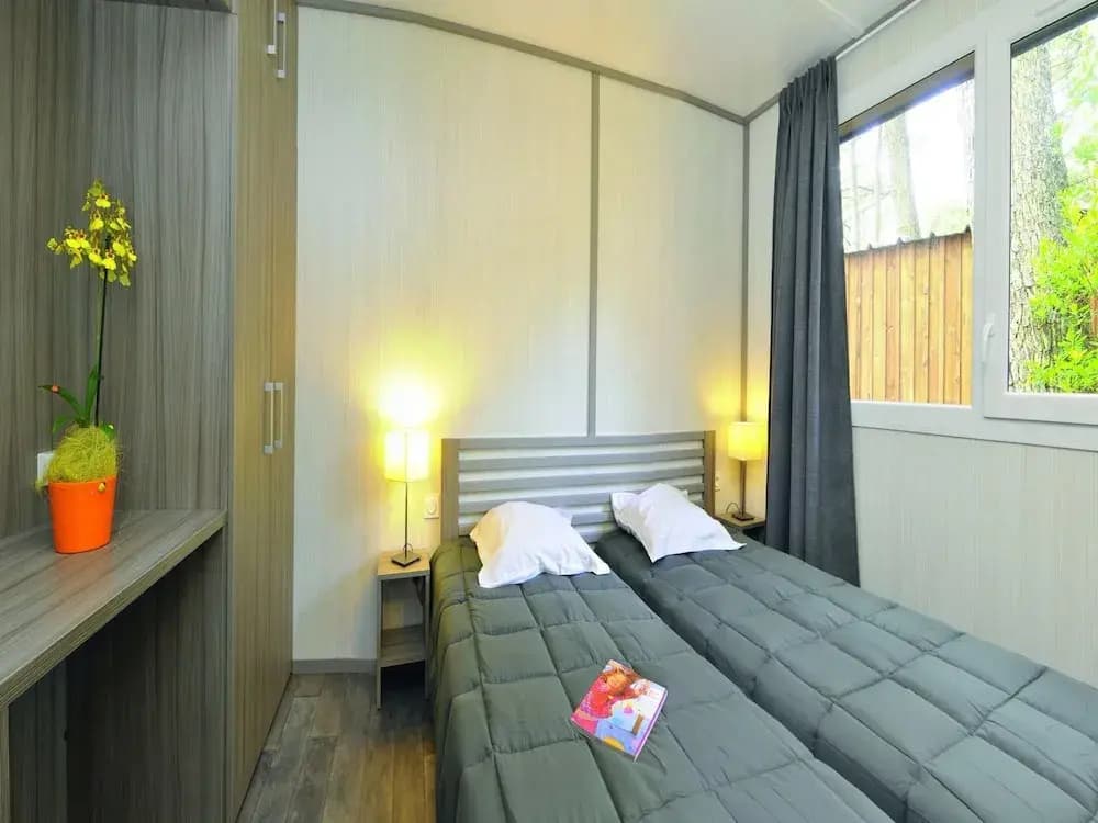 Apartment by Opal Coast Beach With Pool Access - Photo 2