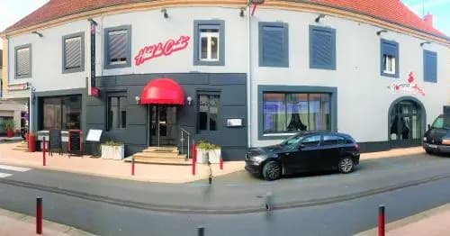 Hotel du Centre - Photo 1