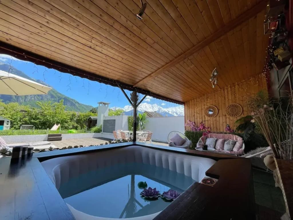 Rooftop 1 - Jacuzzi privé au pied du Monte-blanco - Miniature 7