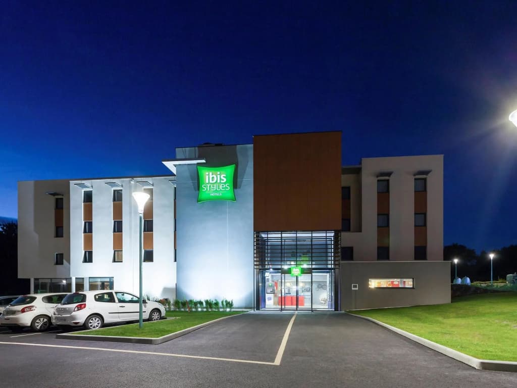 Ibis Styles Vierzon - Photo 1