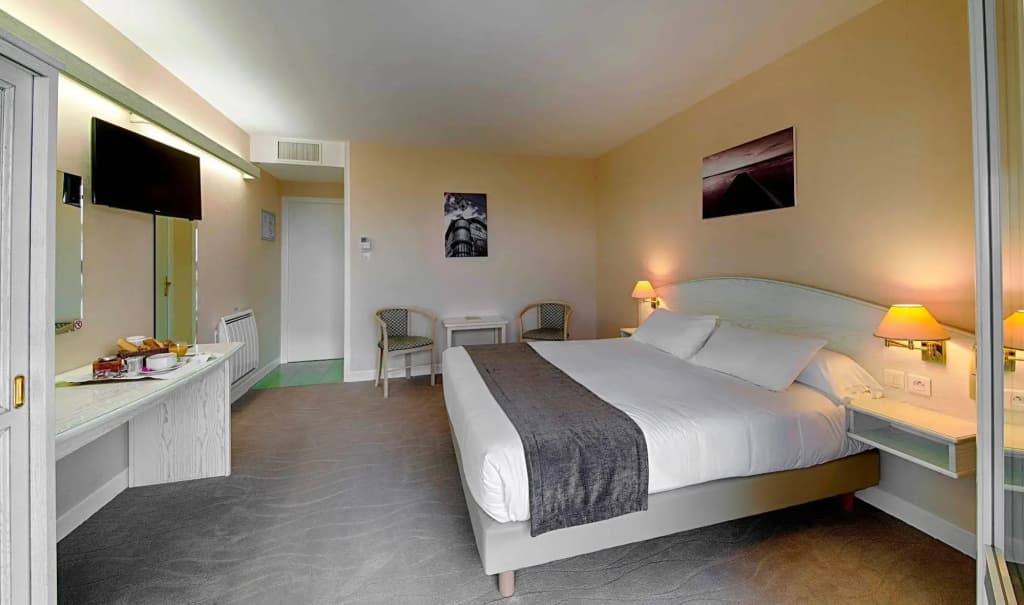 Hôtel Restaurant & Spa LE VAL MORET - Photo 2