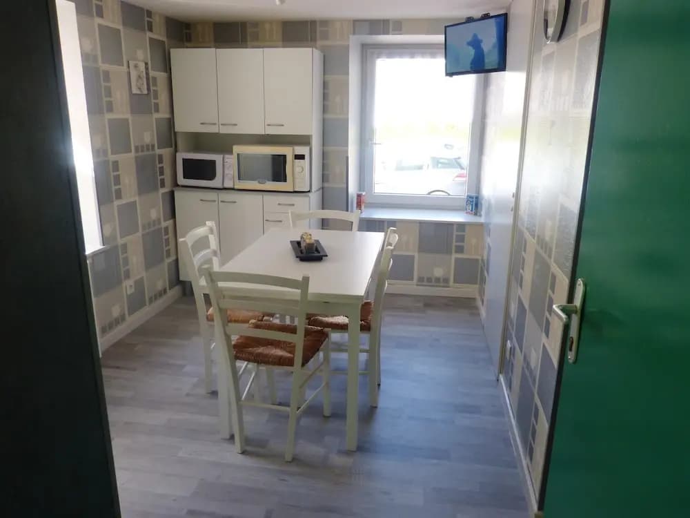 Apartment With One Bedroom In Cornimont With Wonderful Lake View And Furnished Garden - Photo 3