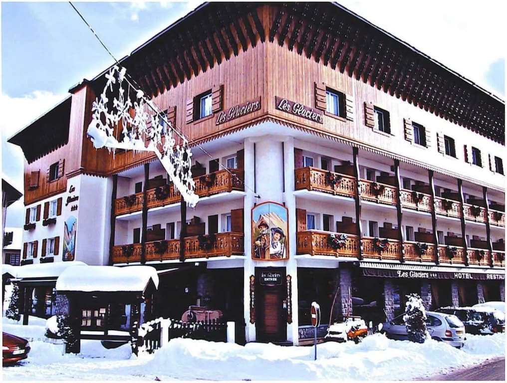 Hôtel les Glaciers - Photo 1