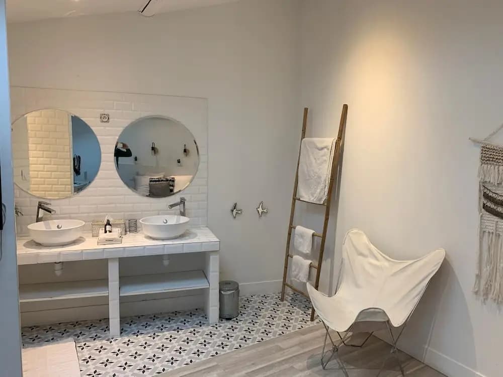 Sainte Apartments - Miniature 7