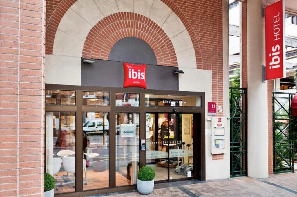 Hotel ibis Lille Centre Gares - Photo 1