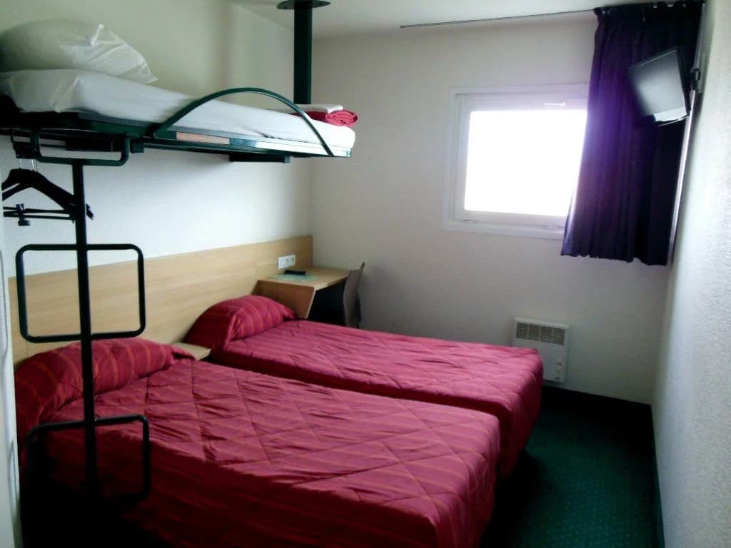 Mister Bed Tours - Photo 5