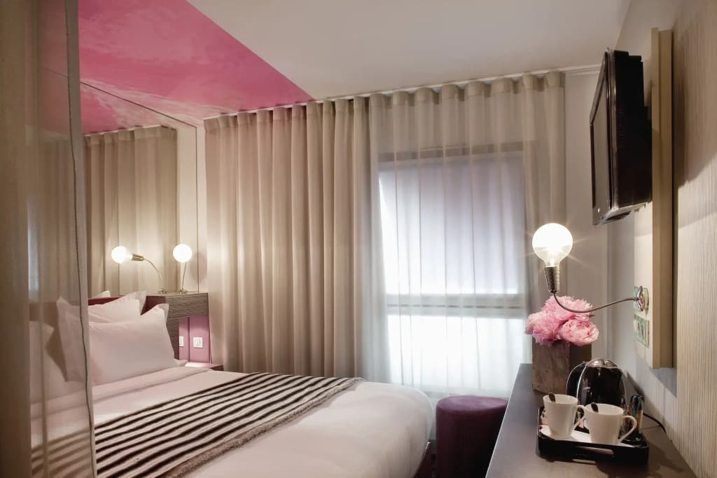 7 Eiffel Hotel - Photo 5