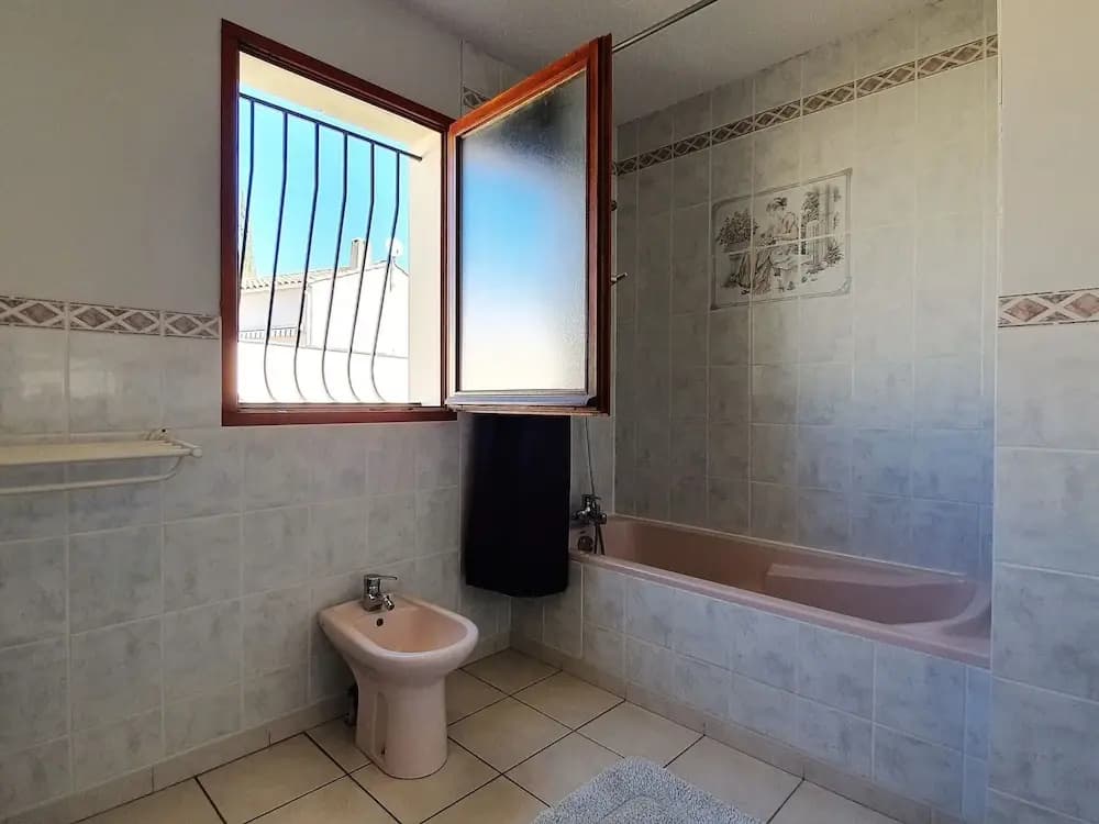 Pretty Villa With Above Ground Pool - Miniature 6