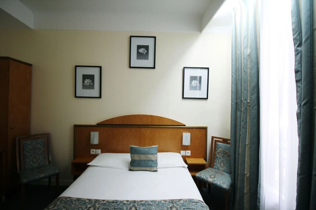 Hotel Crystal Reims Centre - Photo 3