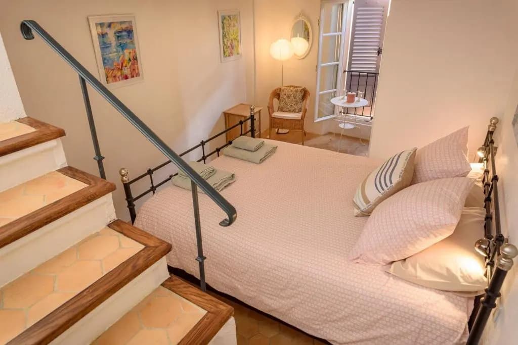 The Little House - Photo 3