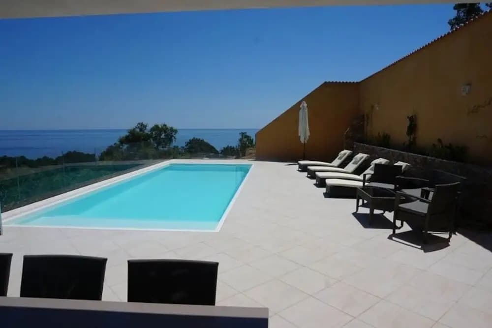 Villa in Solenzara With Pool & Sea View - Miniature 8