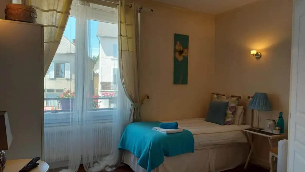 7 Bed & Breakfast - Photo 3