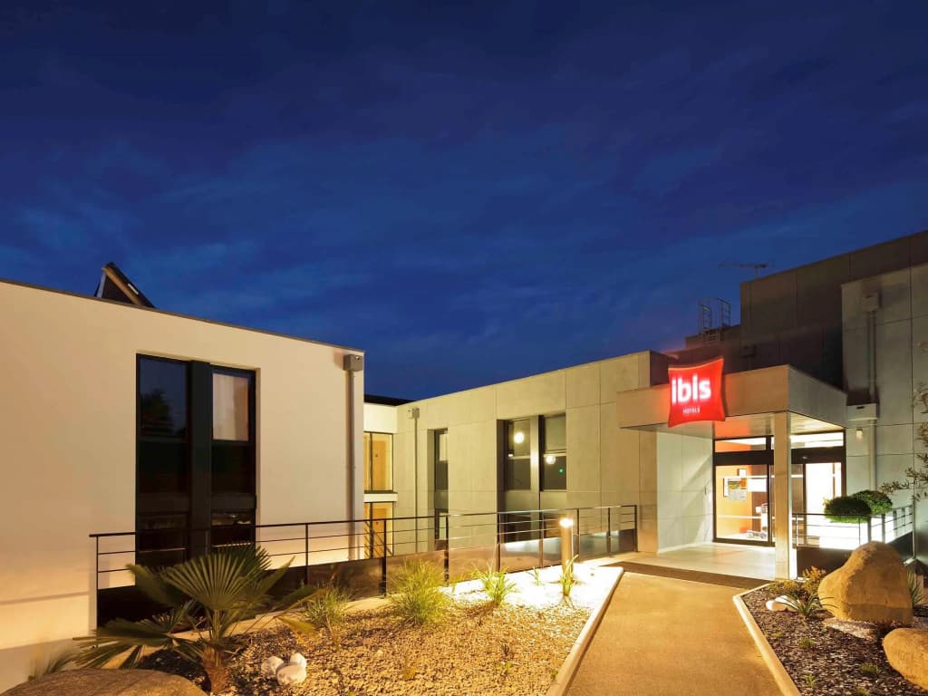 Hôtel Ibis de Guingamp Cœur de Bretagne - Photo 1