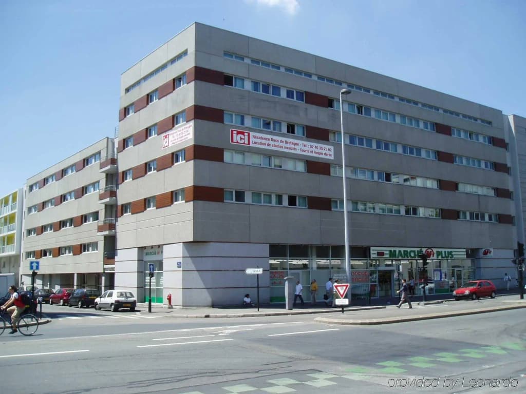 Sejours & Affaires Nantes Ducs de Bretagne - Photo 1