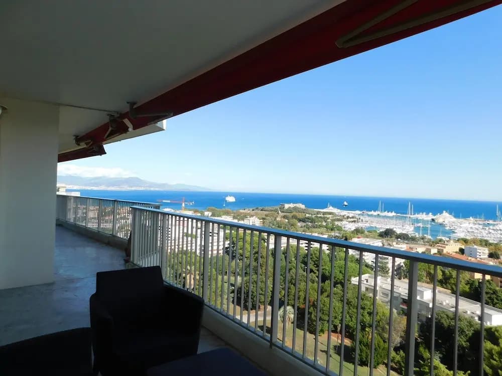 Studio terrasse dans résidence avec piscine - Photo 1
