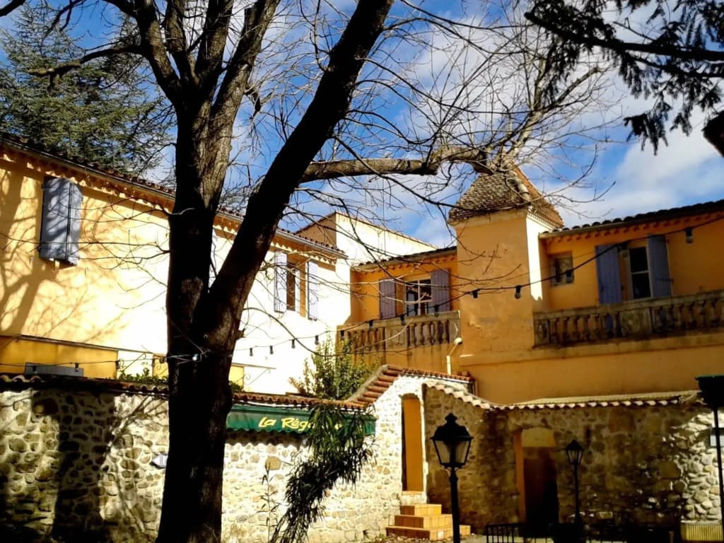 Logis Hôtel Le Domaine de la Régalière - Photo 1