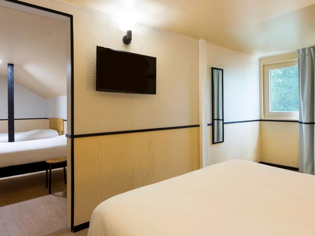 greet Hotel Villeneuve La Garenne - Photo 4