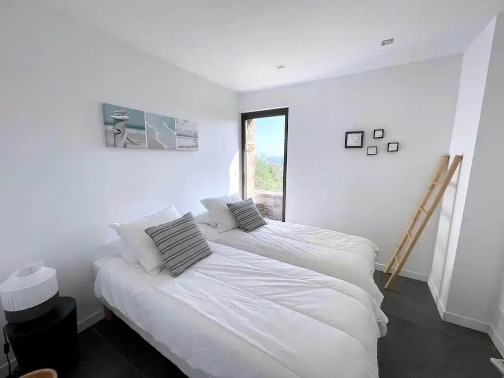 Villa in Gaou With Sea View and Beach - Photo 4