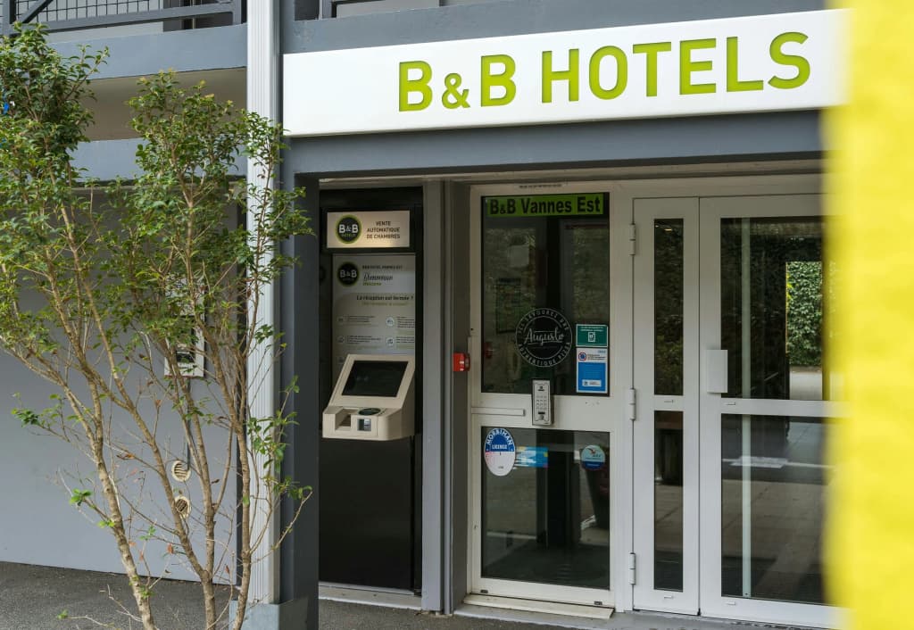 B&B HOTEL Vannes Est Golfe du Morbihan - Photo 1