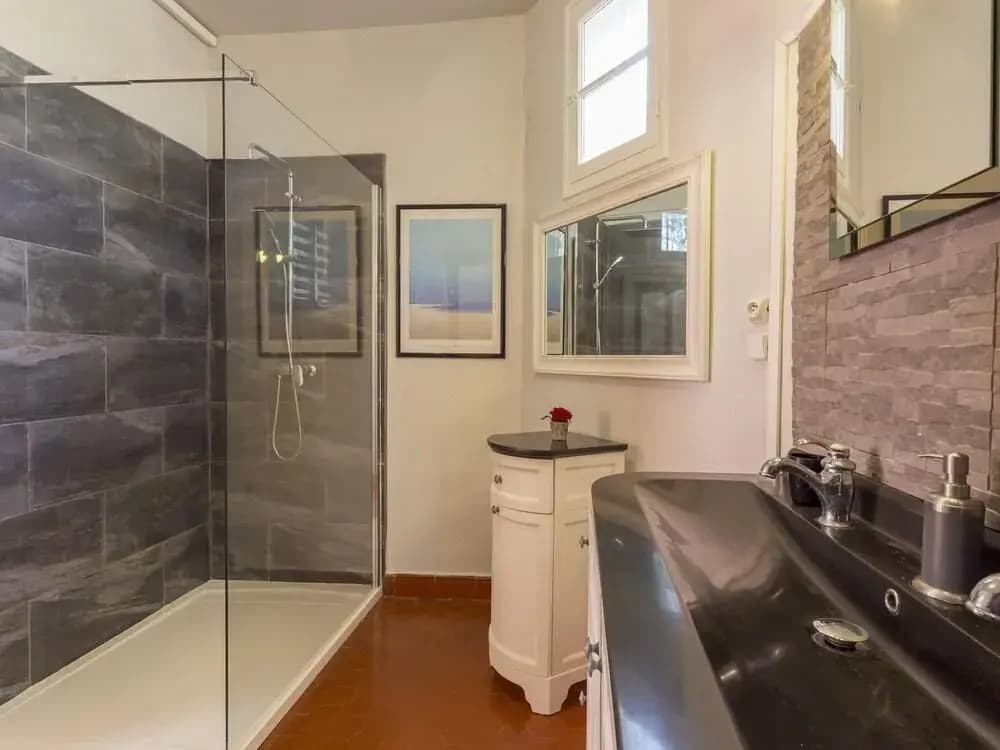 Frejus Villa With Private Pool & Beach - Miniature 7