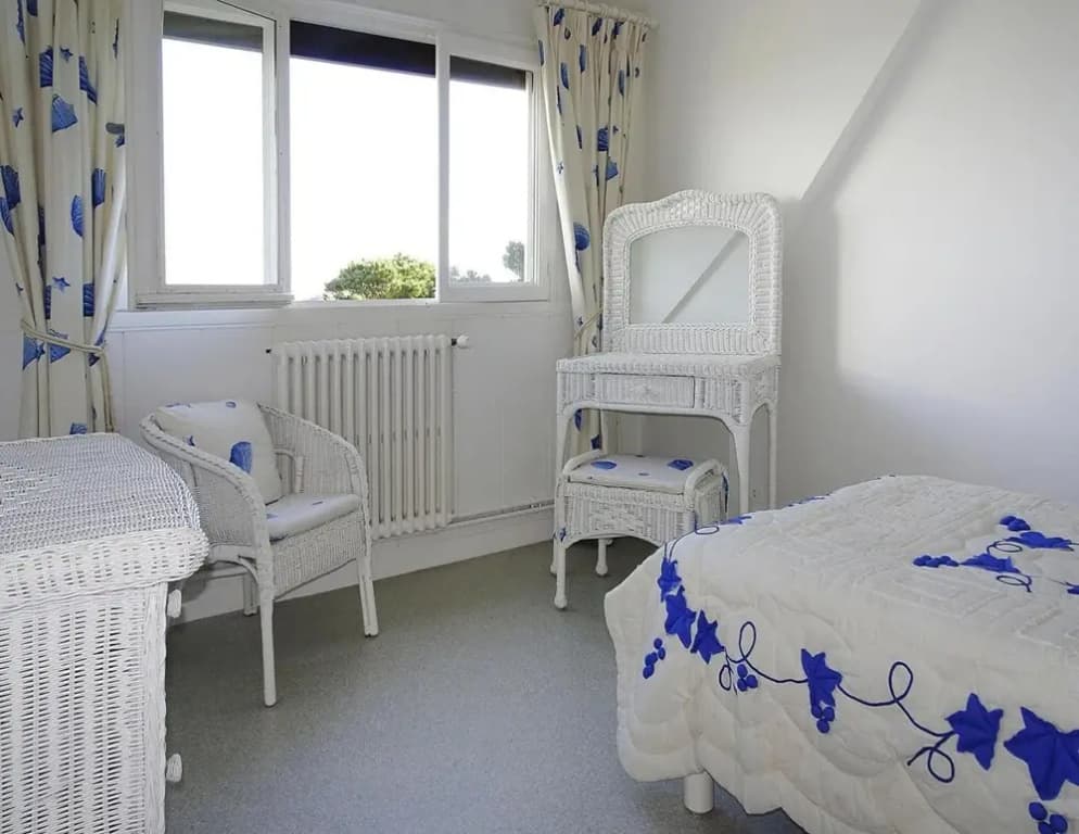 Holiday Home in Trebeurden With Sea View - Photo 2