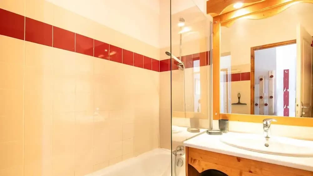 Apartment for 6 Guests, Chamrousse - Miniature 6