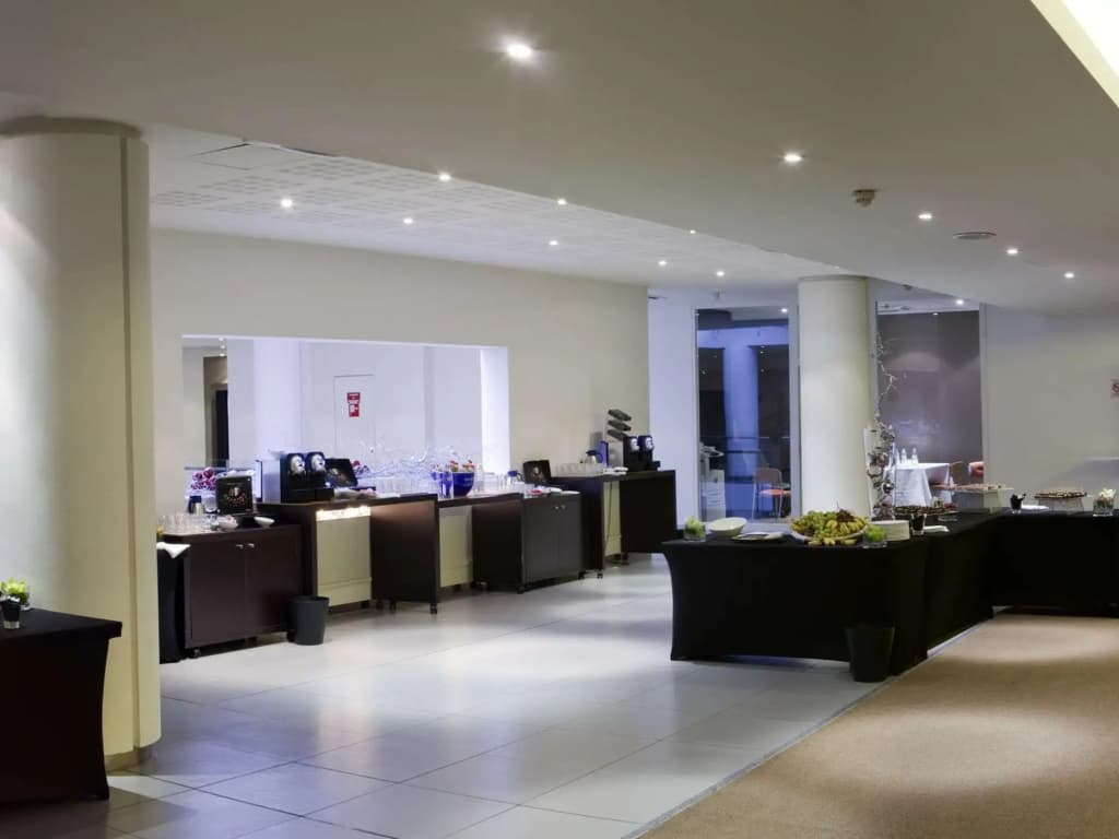 Novotel Paris Est Centre De Conference Hotel - Photo 2