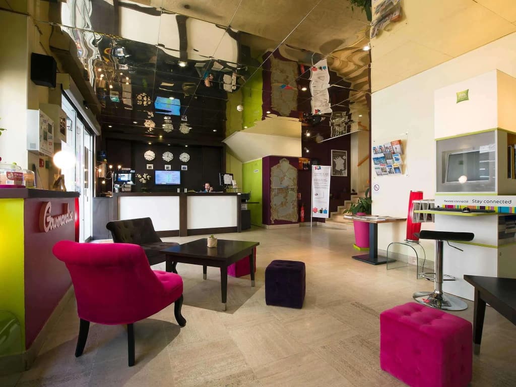 ibis Styles Nantes Centre Place Royale - Photo 2