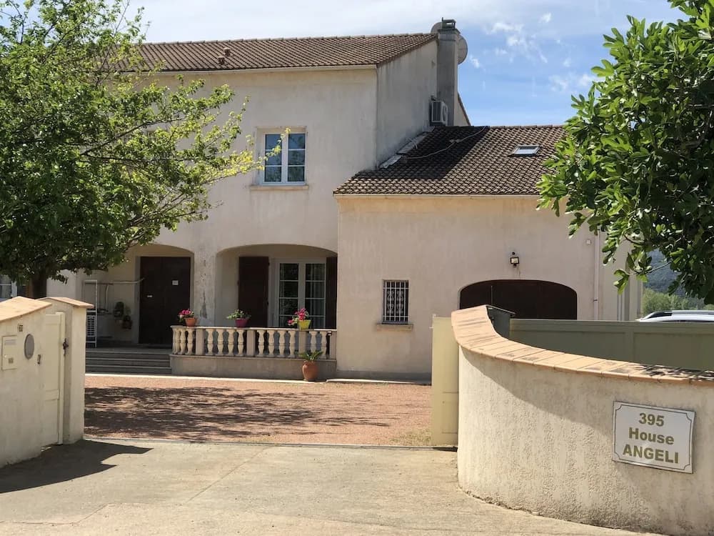 House Angeli - Photo 1