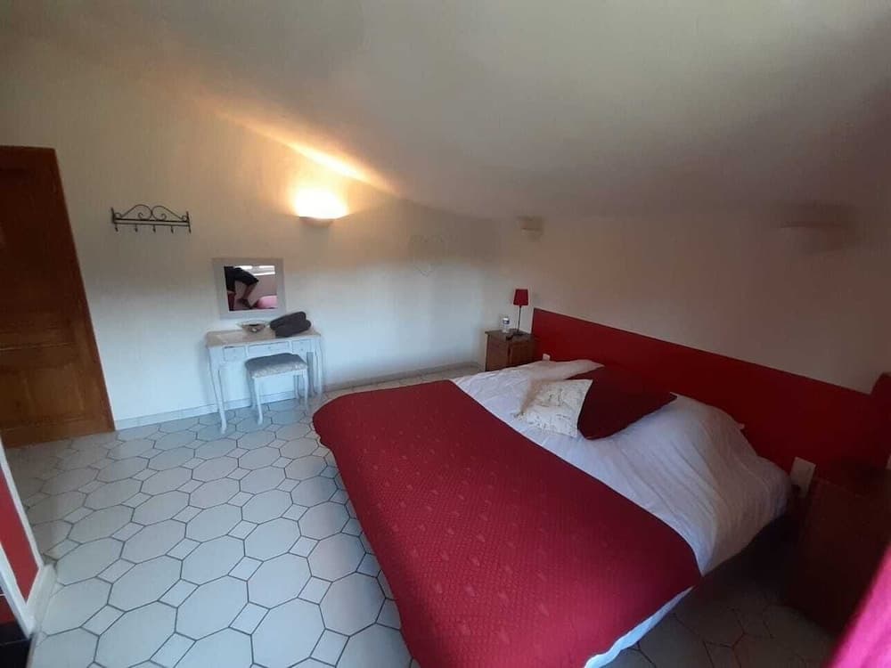 Le Vieux Platane - Photo 1