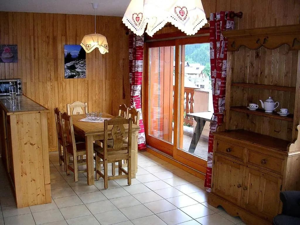 Résidence Le Roselin - 4 Pièces pour 8 Personnes 193296 - Photo 2