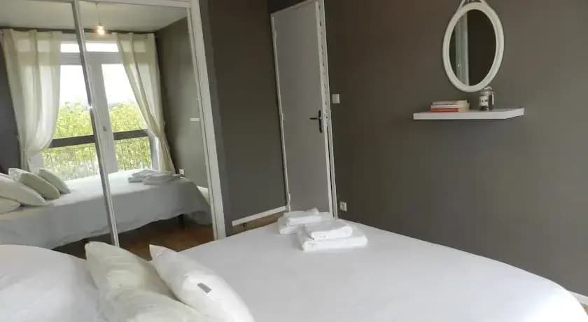 Les Balcons De La Cité - Appartement Le Saint Michel - Photo 4