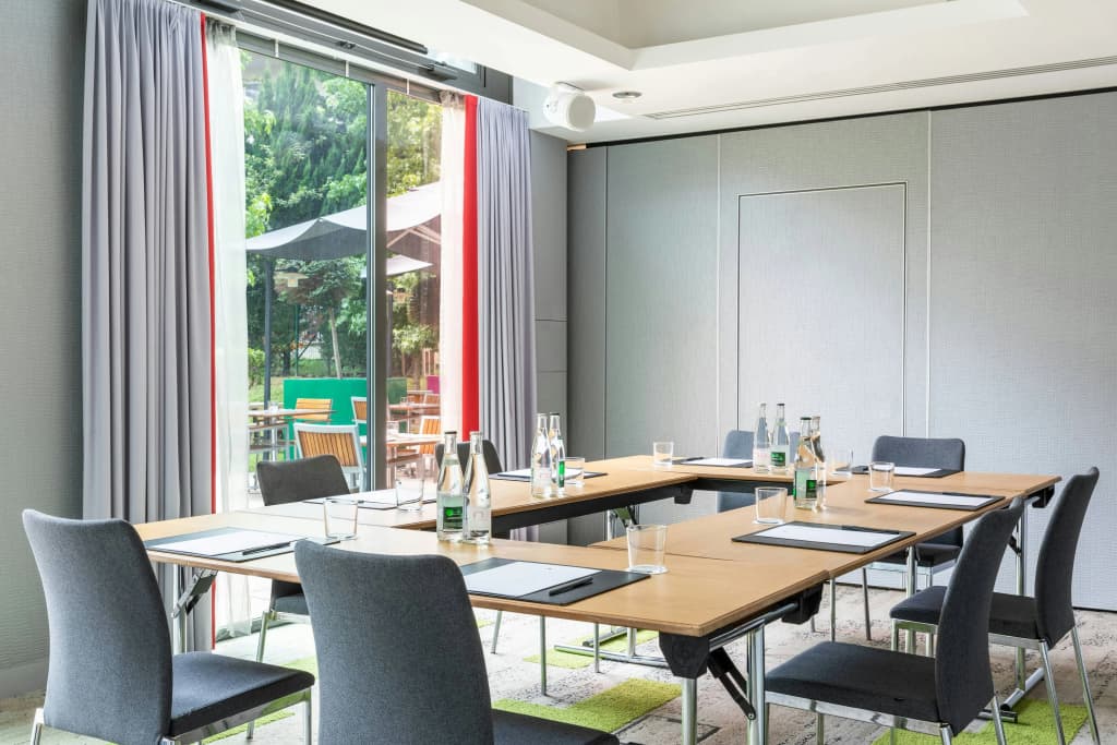 Courtyard by Marriott Paris Saint Denis - Miniature 8