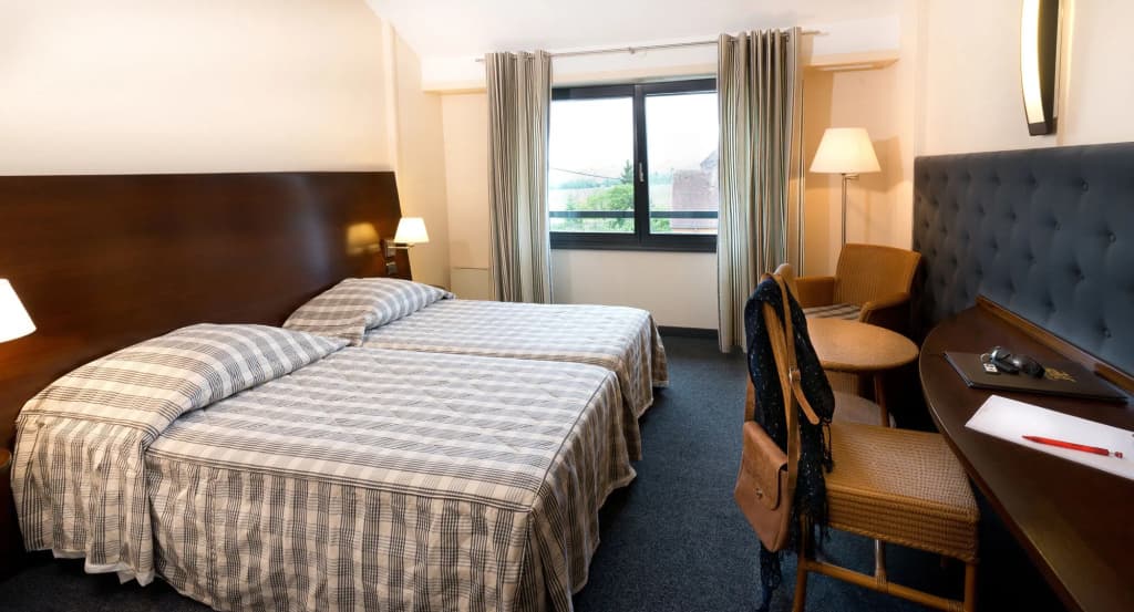 Hotel Le Ménestrel - Photo 2