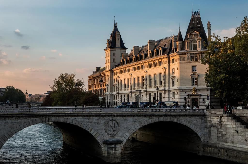 Hôtel Parc Saint Séverin - Photo 1