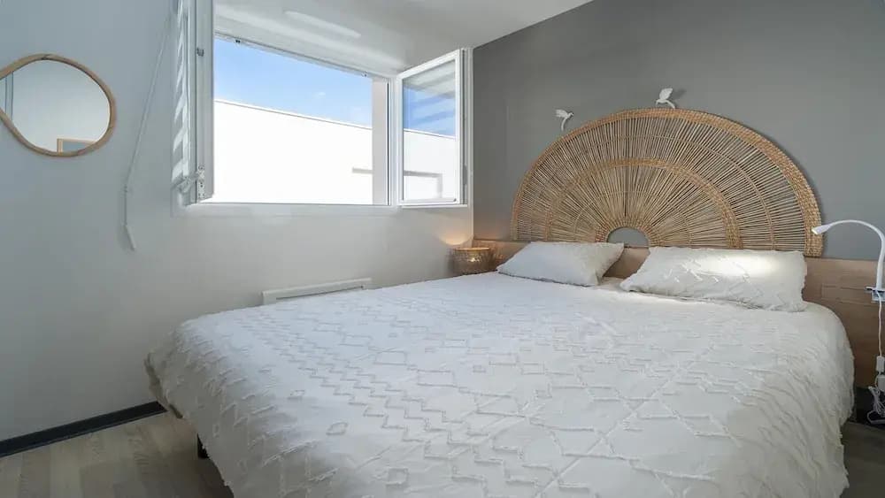 Villa in Valras-plage Near Sandy Beach - Photo 2