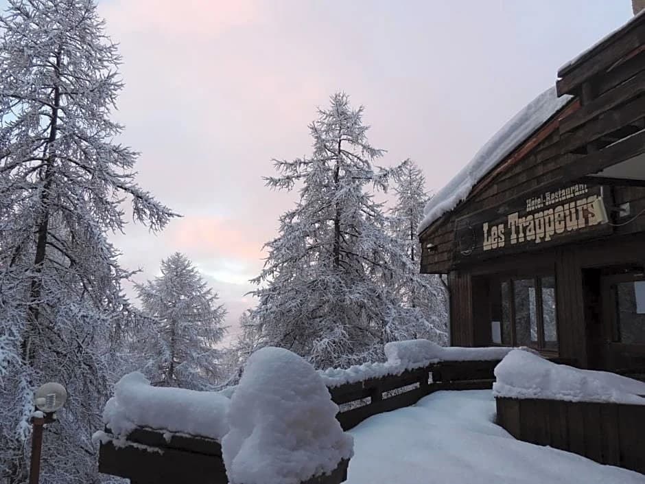 Hôtel Les Trappeurs - Photo 1