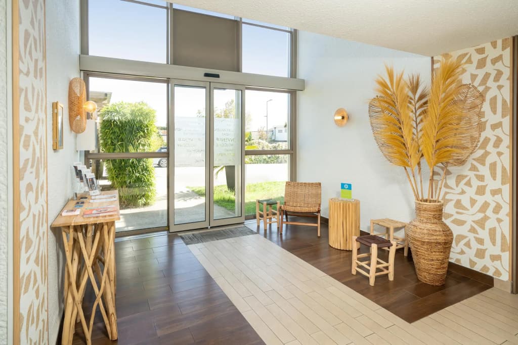 Sure Hotel by Best Western Valence Nord - Miniature 8