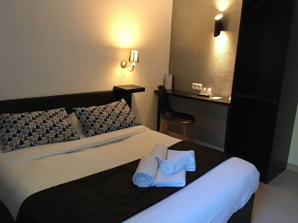 Brit Hotel Salon De Provence - Photo 5