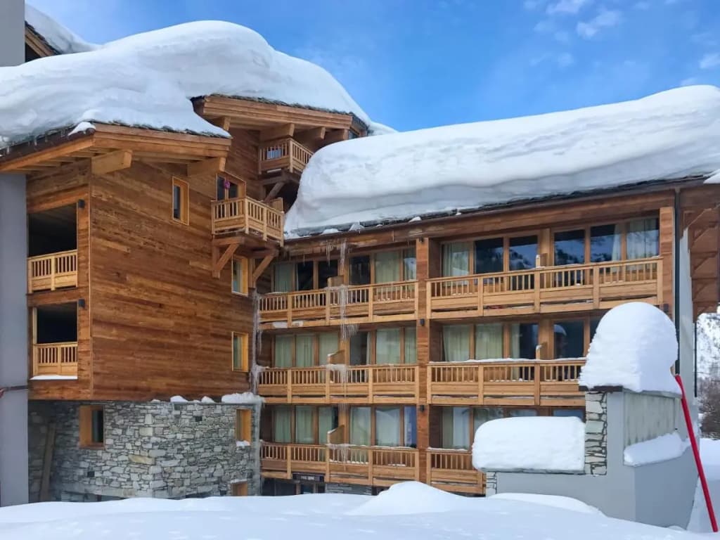 Hotel Ski Lodge - Photo 1
