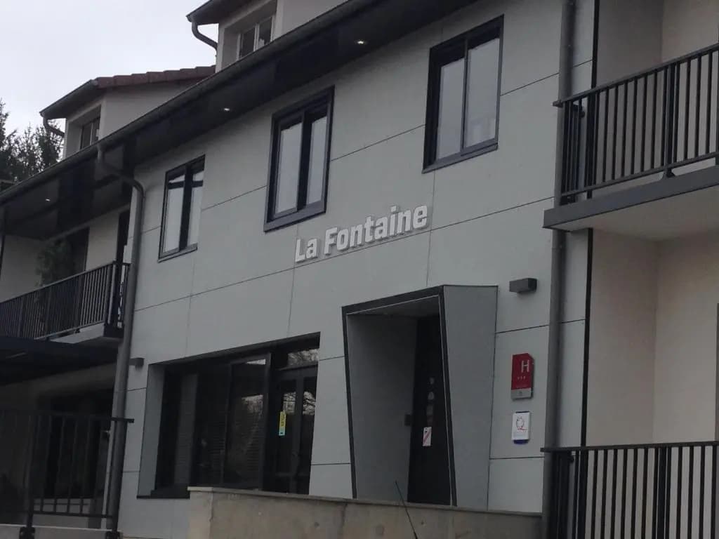 La Fontaine - Photo 1