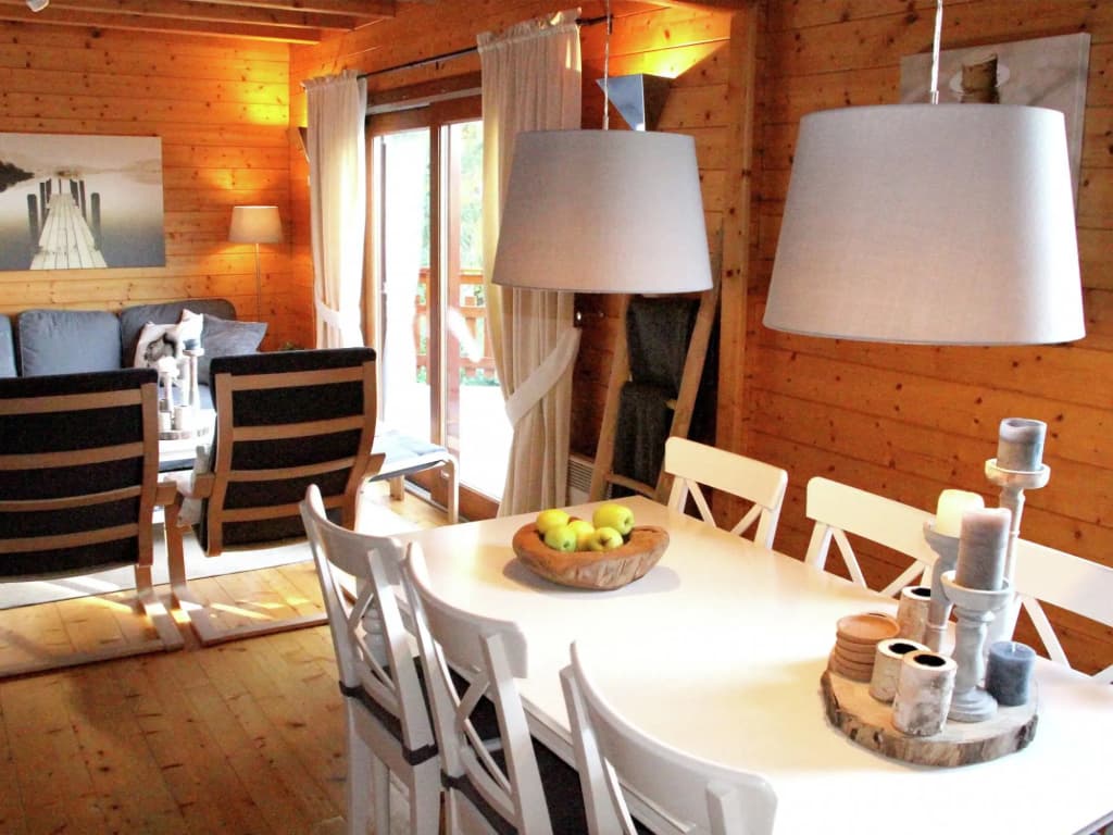 Cozy Holiday Home near Lake in Beaulieu - Photo 4