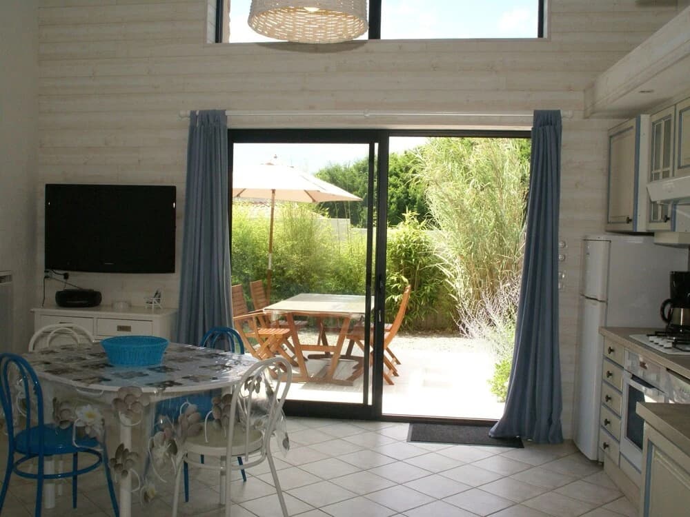 Quaint Holiday Home in Chateau-d'Olonne near Sea - Miniature 7