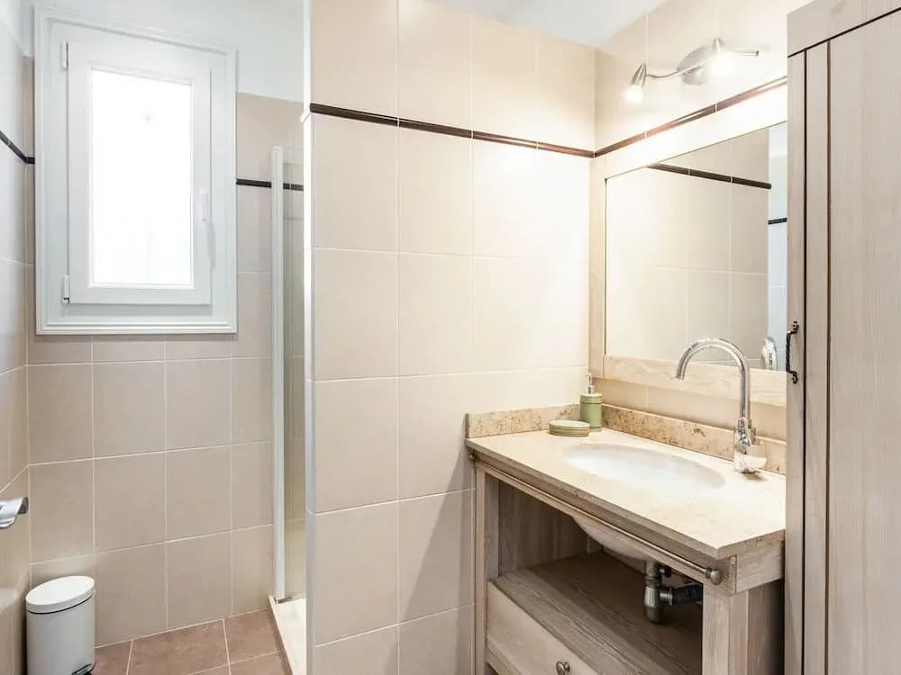 Riviera Hideaway for 2 Guests - Miniature 8