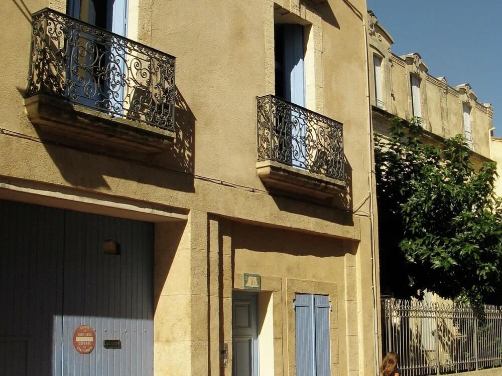 Historical Villa in Thezan-les-Beziers with Garden - Photo 1