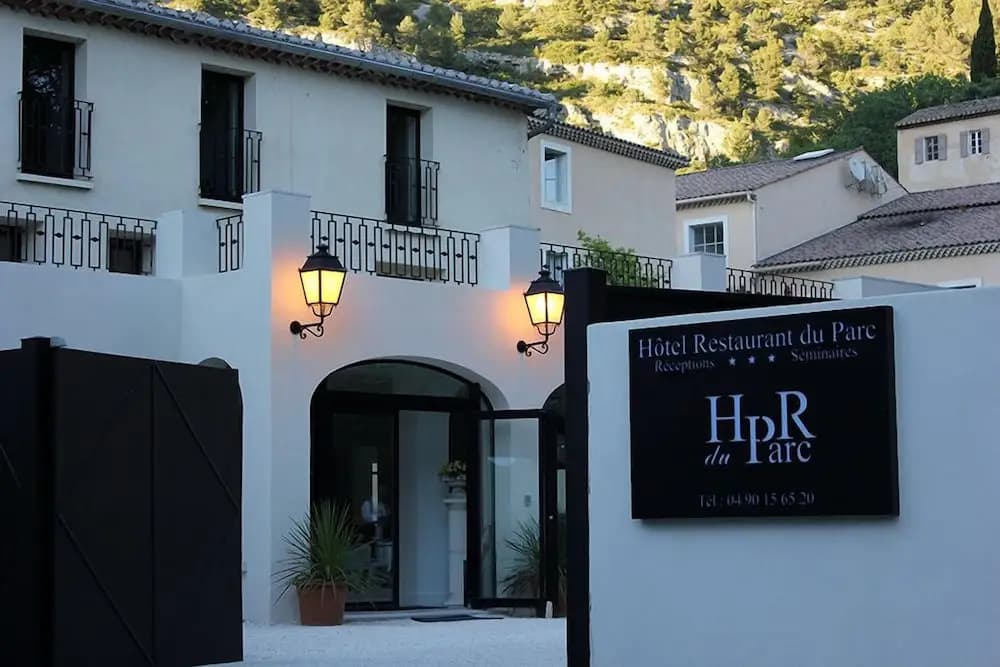 Hotel Restaurant Du Parc - Photo 1
