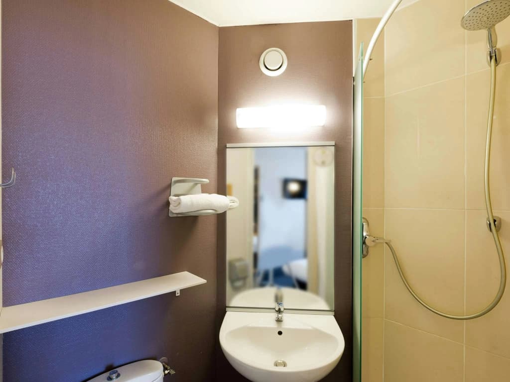 B&B HOTEL Nantes Rezé Saint-Sébastien - Miniature 7