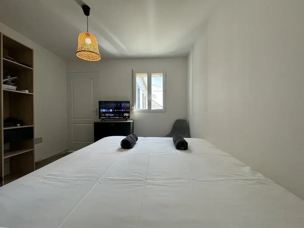 House in Le Mans With Private Courtyard - Photo 5
