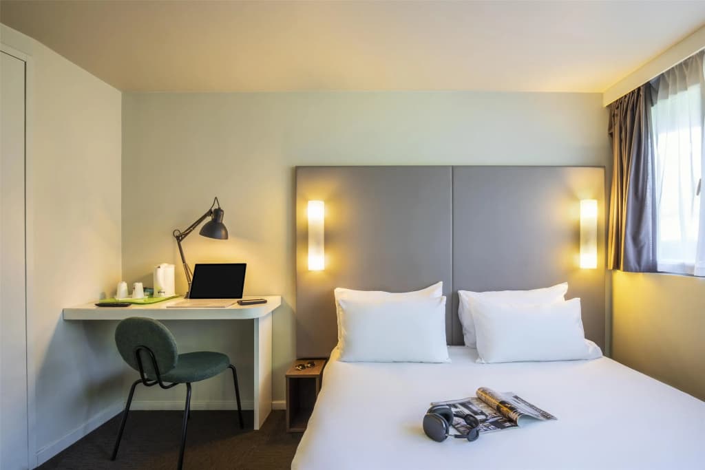 Hotel Campanile STRASBOURG - Lingolsheim - Photo 2
